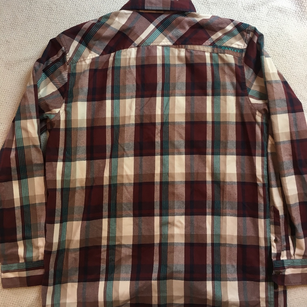Oakley Flannel